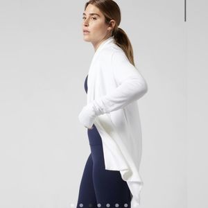 Athleta Pranayama wrap in white oversized cardigan women’s size S